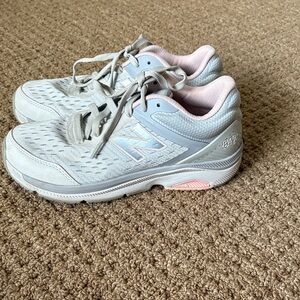 New Balance Light Gray and Soft Pink Running Shoes womens size 8